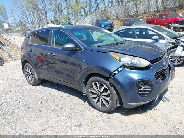 Salvage Kia Sportage Image