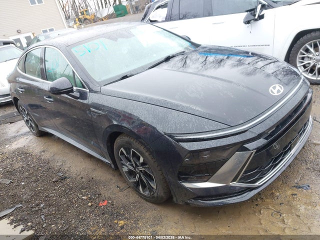 Salvage Hyundai SONATA Image