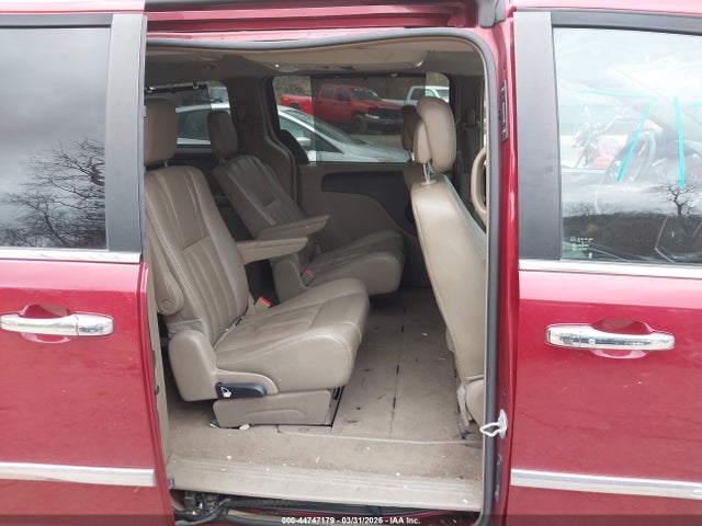 Chrysler Town & Country Touring-l