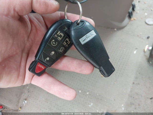 Chrysler Town & Country Touring-l