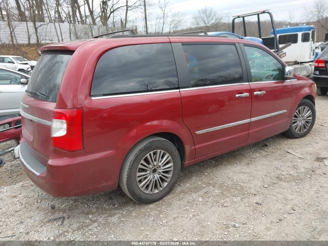 Chrysler Town & Country Touring-l