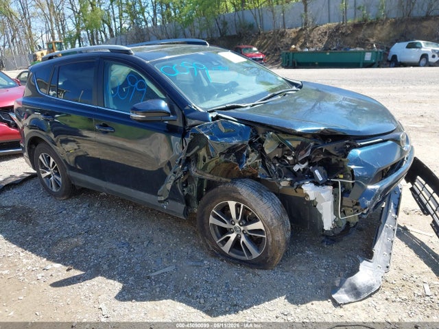 Salvage Toyota RAV4 Image
