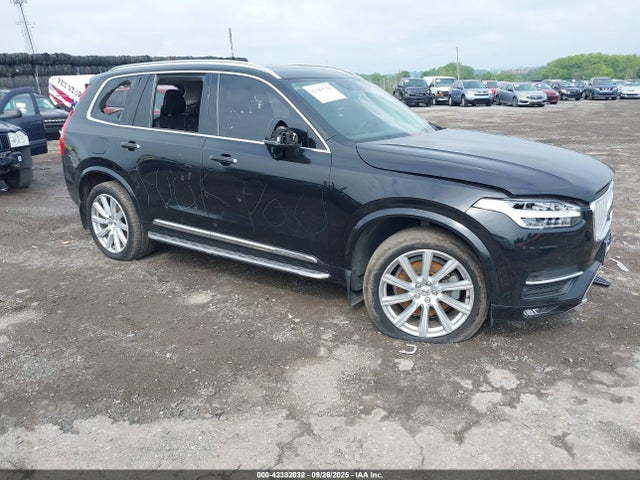 Salvage Volvo XC90 Image