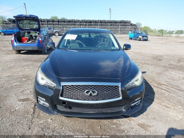 INFINITI Q50 3.0t Premium