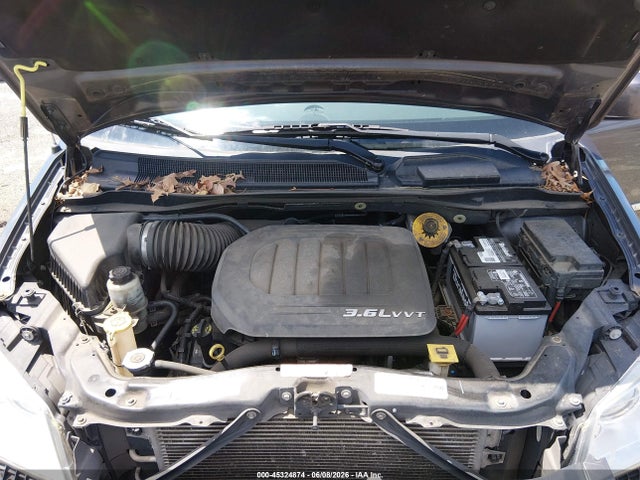 Chrysler Town & Country Touring