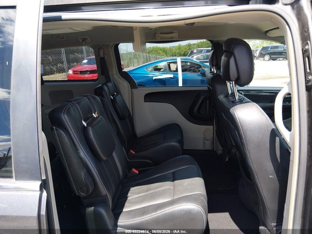Chrysler Town & Country Touring