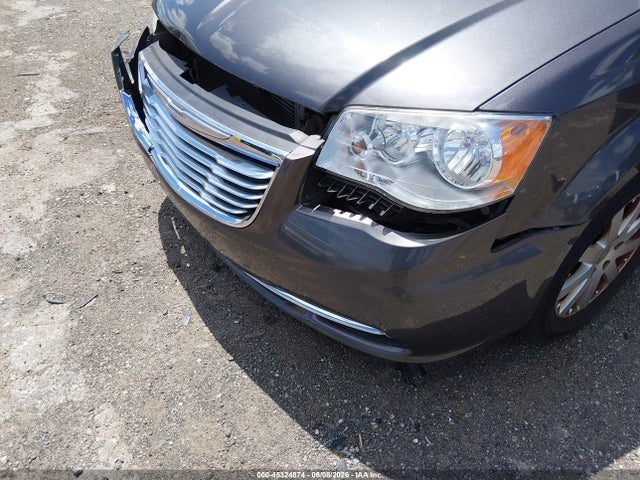Chrysler Town & Country Touring