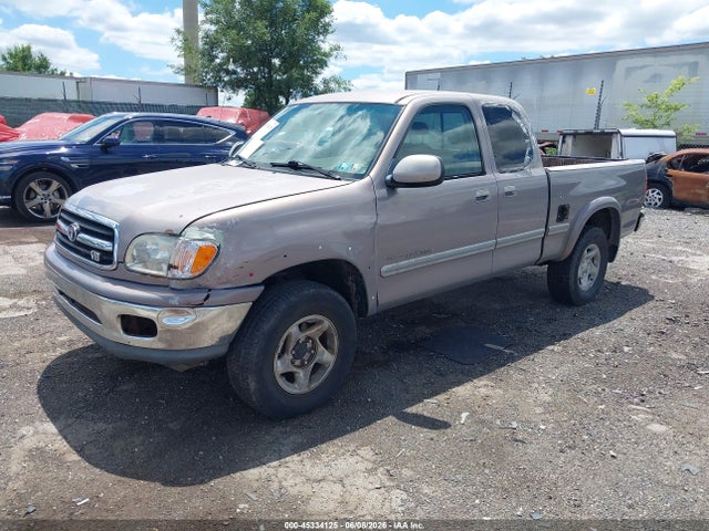Toyota Tundra Ltd V8