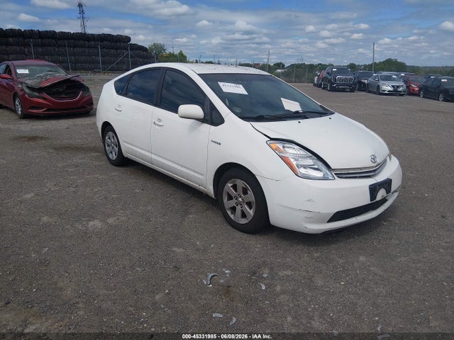 Salvage Toyota Prius Image