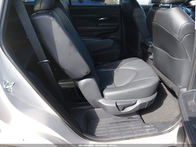 Toyota Grand Highlander Xle