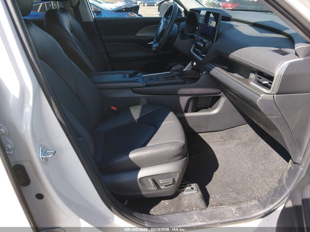 Toyota Grand Highlander Xle