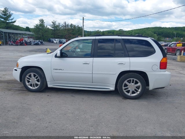GMC Envoy Denali