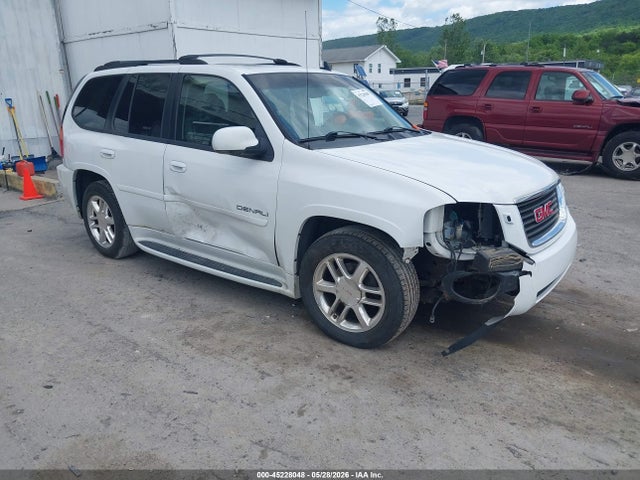 Salvage GMC Envoy Image