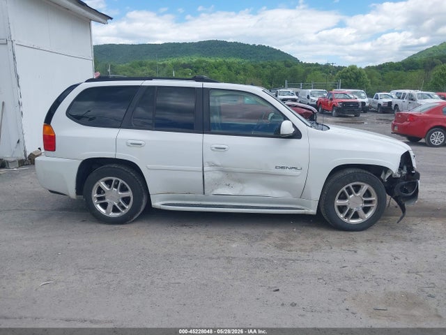 GMC Envoy Denali