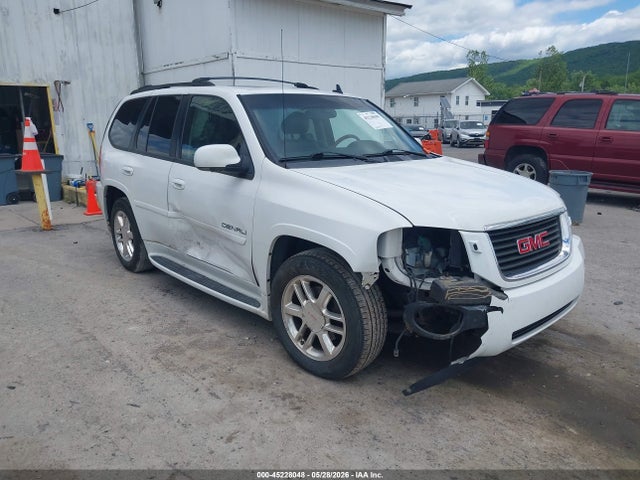 GMC Envoy Denali