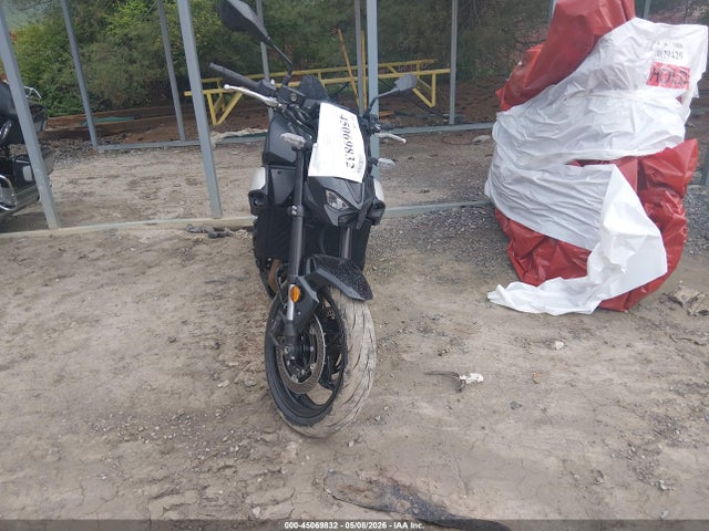 Kawasaki Zr900 S