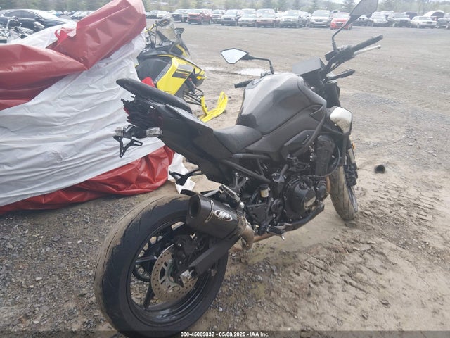 Kawasaki Zr900 S