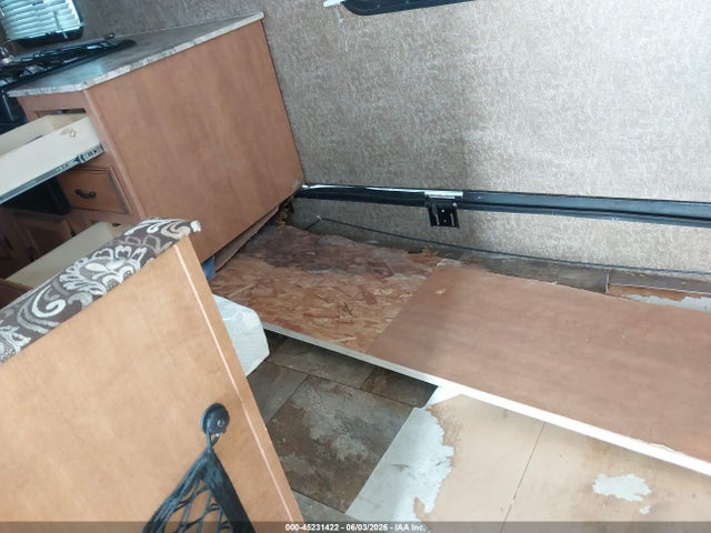 Coachmen Apex 298bhs Travel Trailer