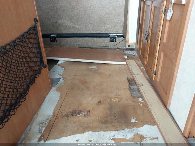 Coachmen Apex 298bhs Travel Trailer