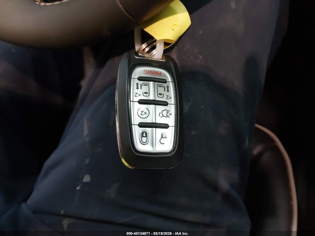 Chrysler Pacifica Limited
