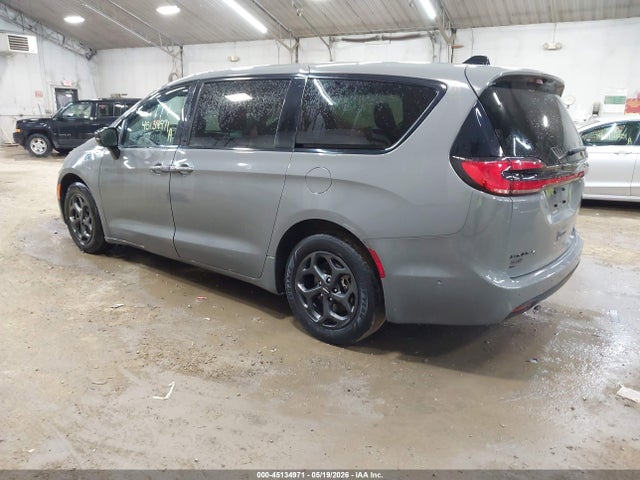 Chrysler Pacifica Limited
