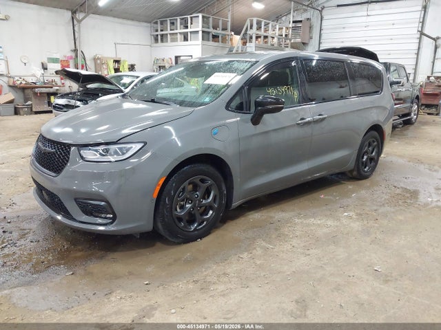 Chrysler Pacifica Limited