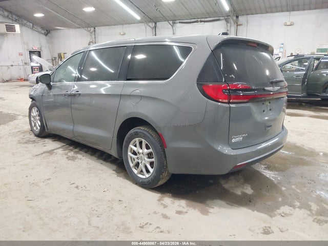 Chrysler Pacifica Touring L