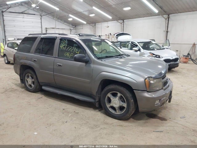 Salvage Chevrolet Trailblazer Image