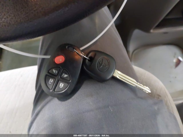 Toyota Sienna Le 8 Passenger