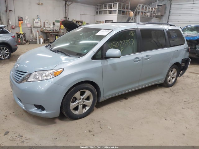 Toyota Sienna Le 8 Passenger