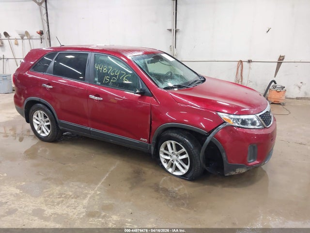Salvage Kia Sorento Image