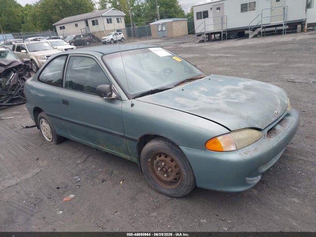 Salvage Hyundai ACCENT Image