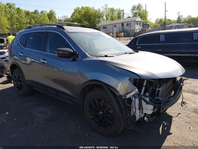 Salvage Nissan Rogue Image