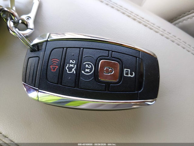 Lincoln MKC Select
