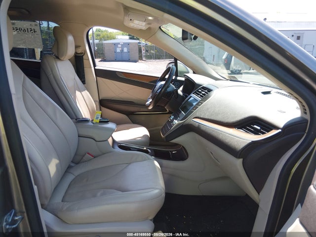 Lincoln MKC Select