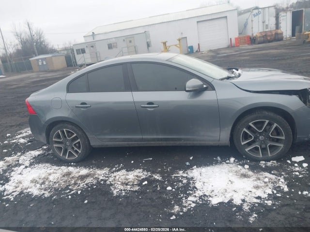 Volvo S60 T5 Dynamic