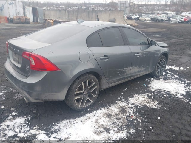 Volvo S60 T5 Dynamic