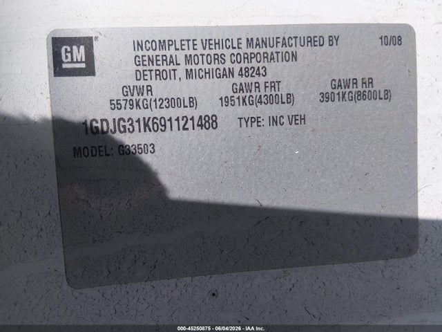 General Motors Savana Cutaway Work Van