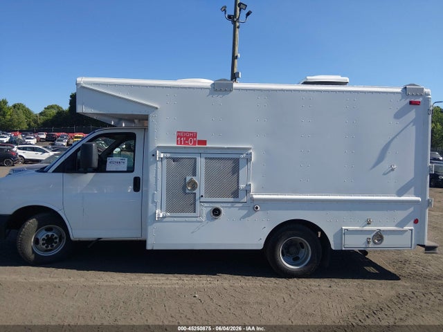 General Motors Savana Cutaway Work Van