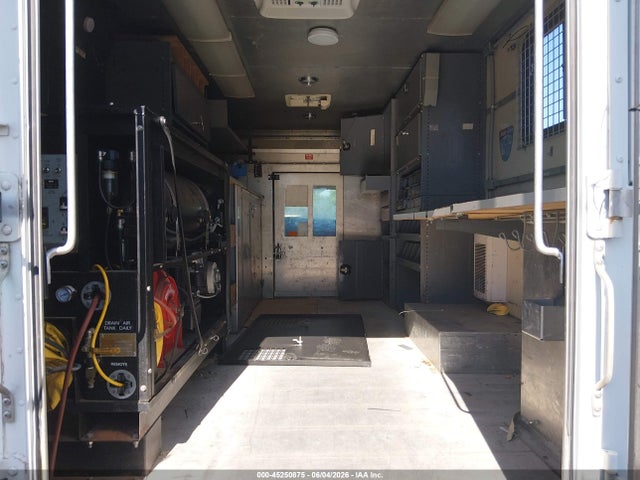 General Motors Savana Cutaway Work Van