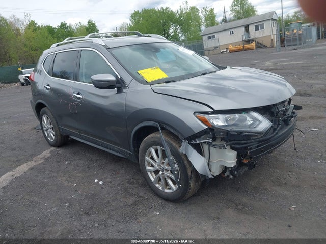 Salvage Nissan Rogue Image
