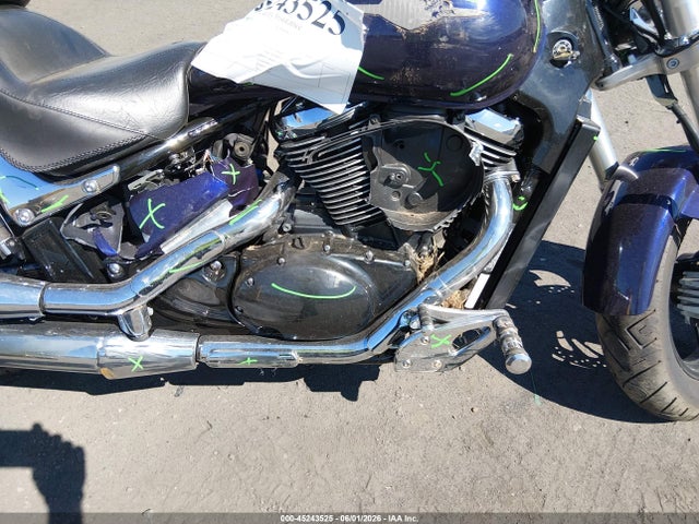 Suzuki Vz800