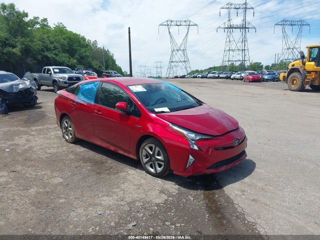 Salvage Toyota Prius Image