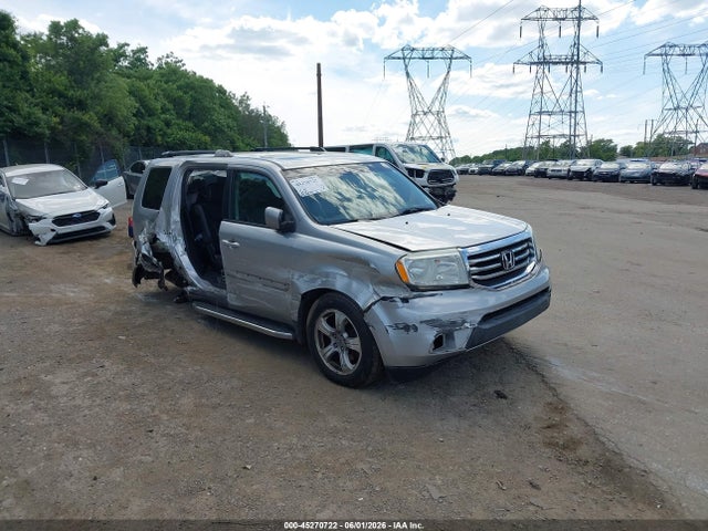 Salvage Honda Pilot Image
