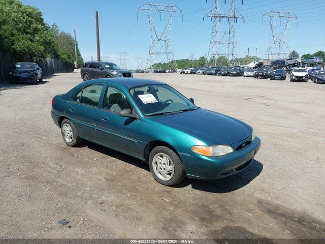 Salvage Ford Escort Image