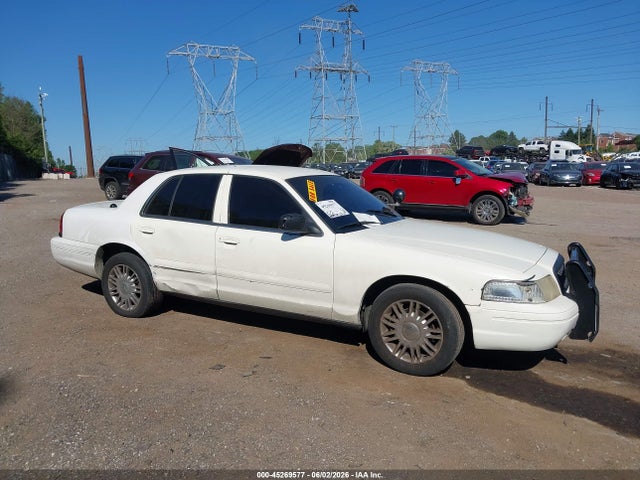 Ford Crown Victoria