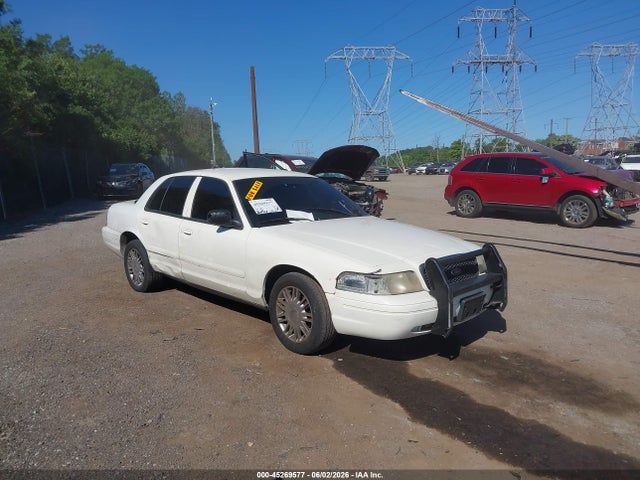 Salvage Ford Crown Victoria Image