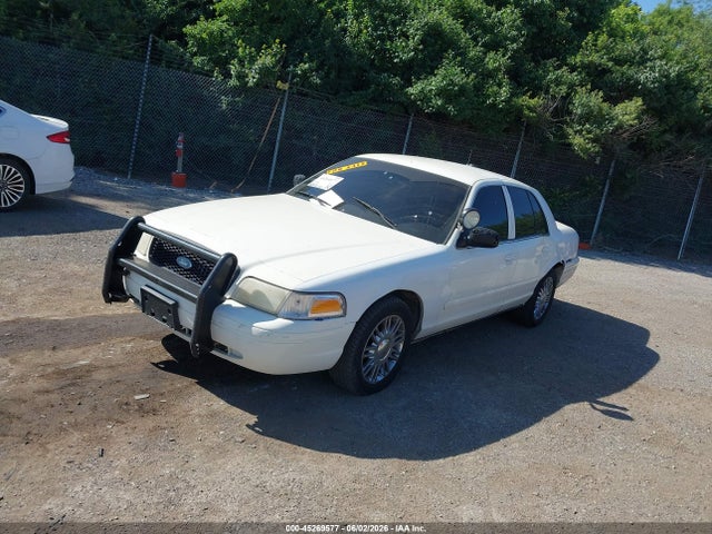 Ford Crown Victoria