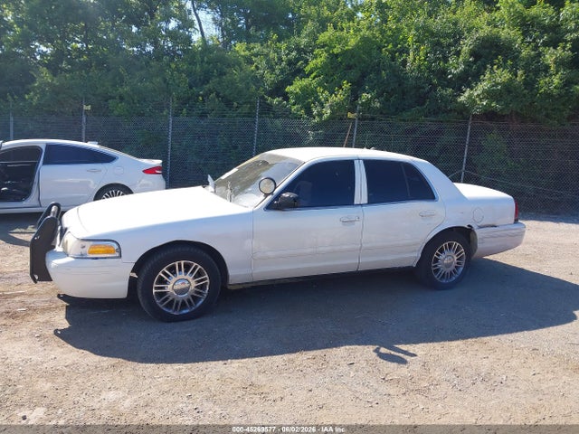 Ford Crown Victoria