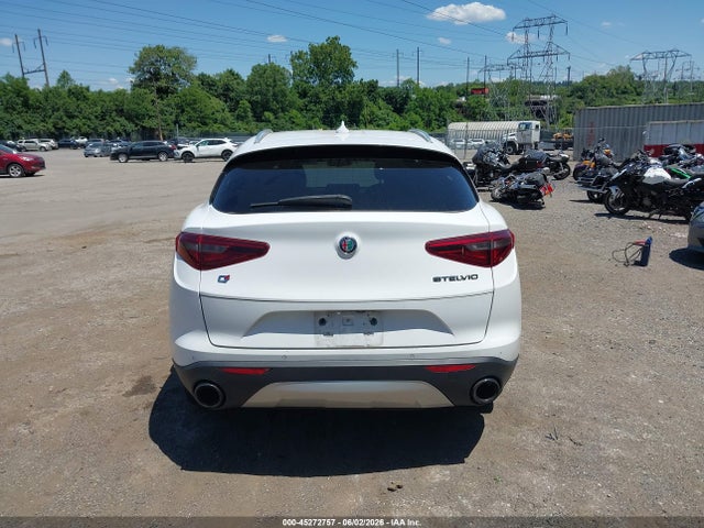 Alfa Romeo Stelvio Awd